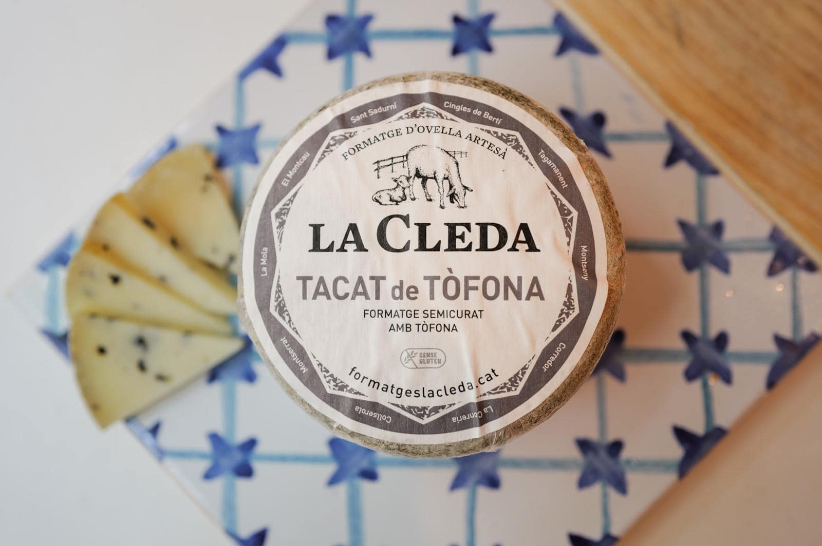 Cheese Boards in Barcelona with The Board Barcelona®: Quality, Guaranteed.